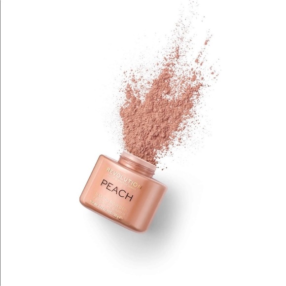 Makeup Revolution Baking Powder – Peach (1.12 oz / 32 g) - Picture 2 of 3